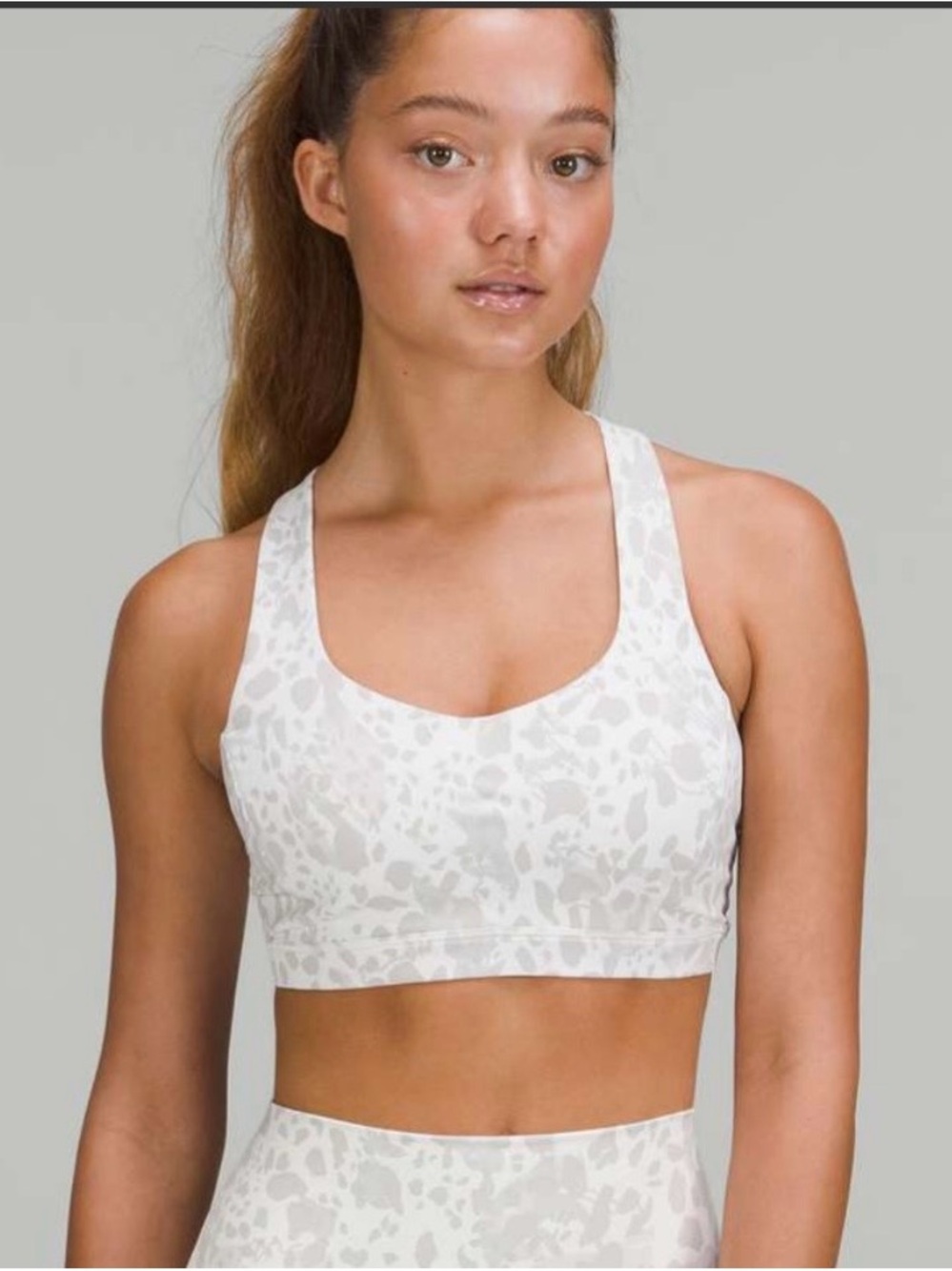 Lululemon Free to Be Serene Bra – Size 6, Light Neutral Camo, EUC